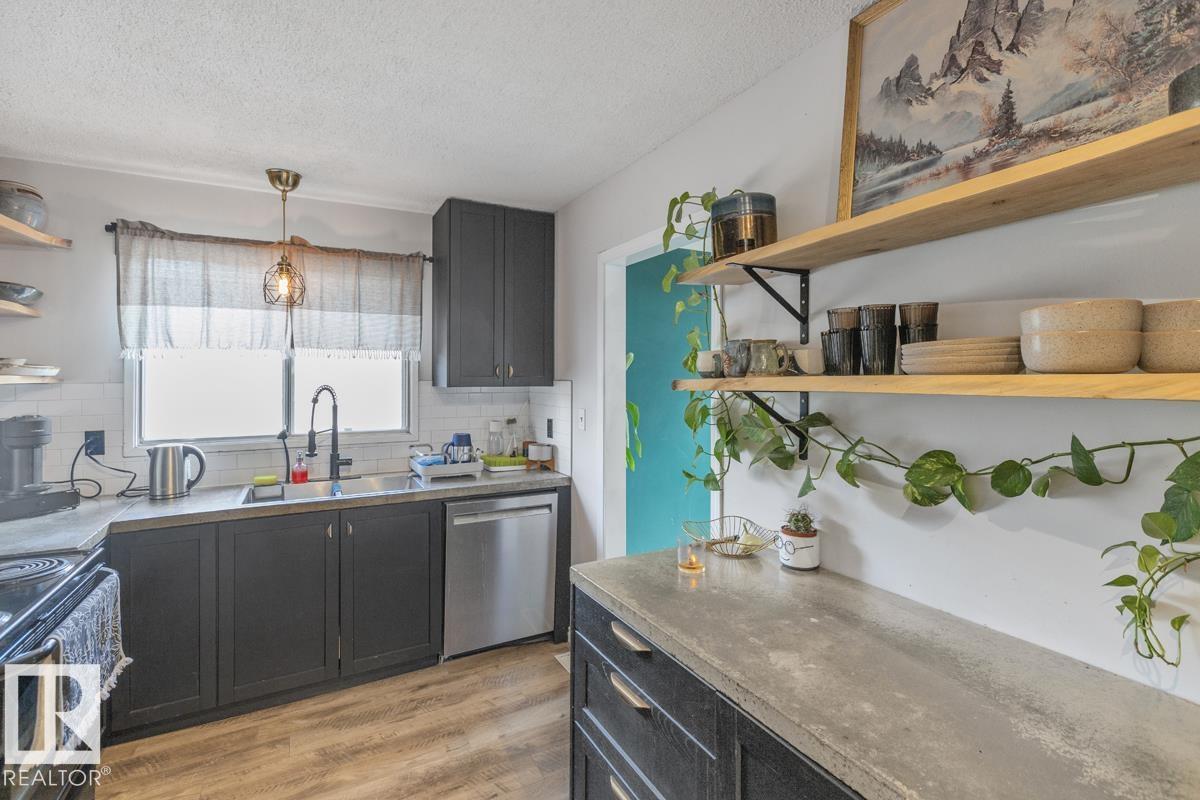 8808 43 Av NW, Edmonton, Alberta  T6K 1A7 - Photo 12 - E4508455