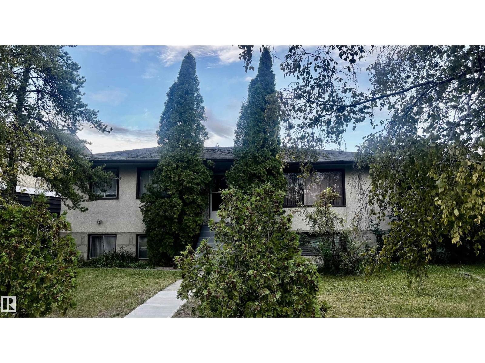 12721/12723 91 ST NW, Edmonton, Alberta