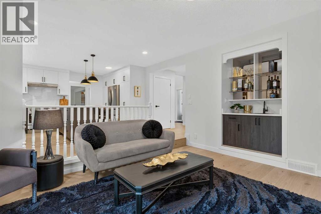 40 Edforth Road Nw, Calgary, Alberta  T3A 3V7 - Photo 13 - A2344024