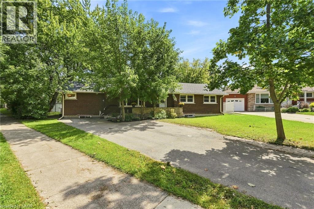 8 Emming Court, Hamilton, Ontario  L9C 4A2 - Photo 3 - 40861908