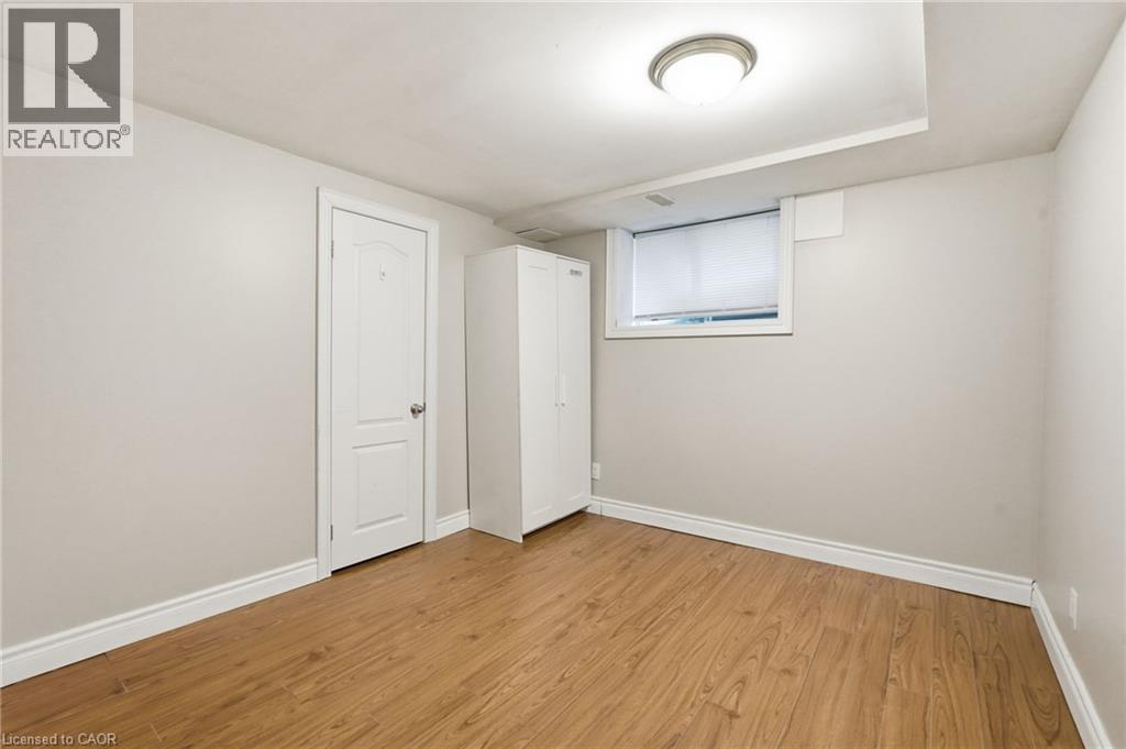 8 Emming Court, Hamilton, Ontario  L9C 4A2 - Photo 42 - 40861908