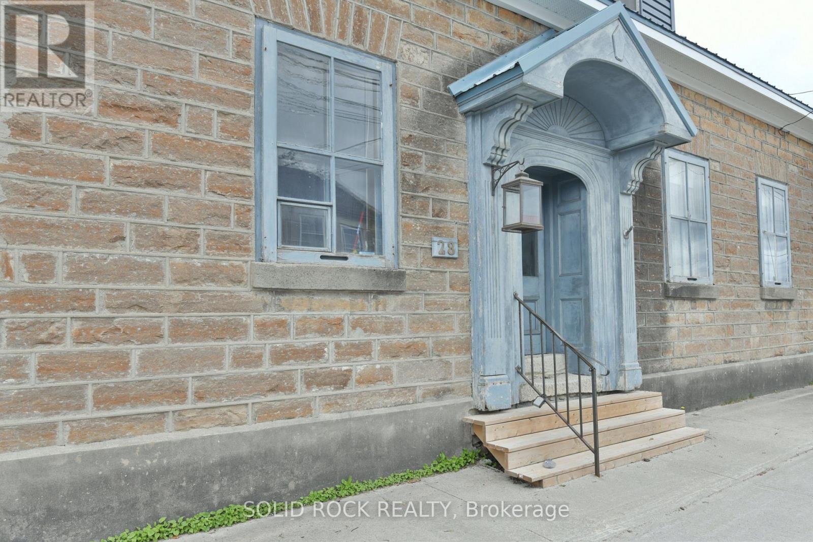 28 Wilson Street W, Perth, Ontario  K7H 2M9 - Photo 3 - X13777152