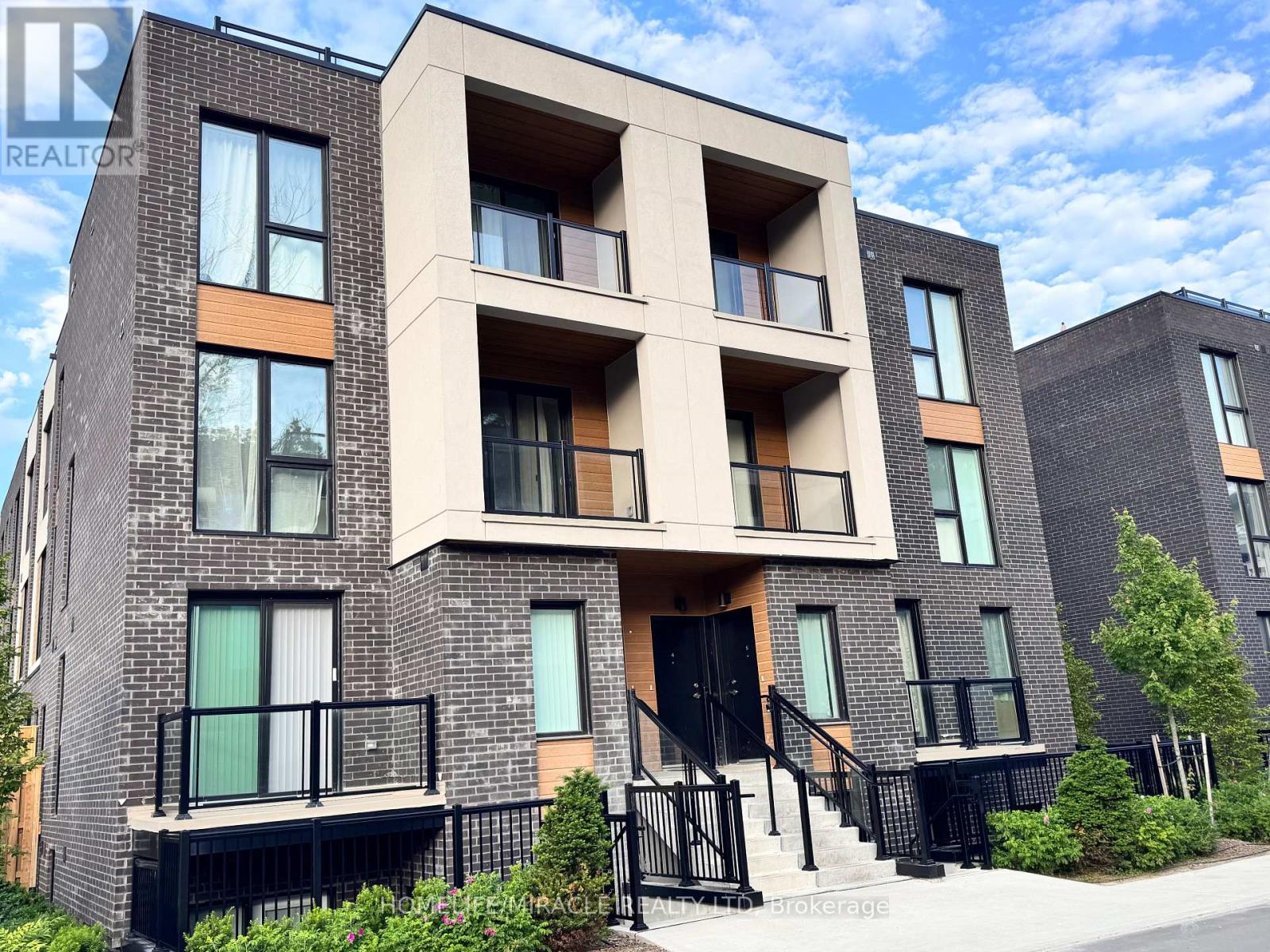 4 - 176 Clonmore Drive, Toronto, Ontario  M1N 1Y1 - Photo 1 - E13777210