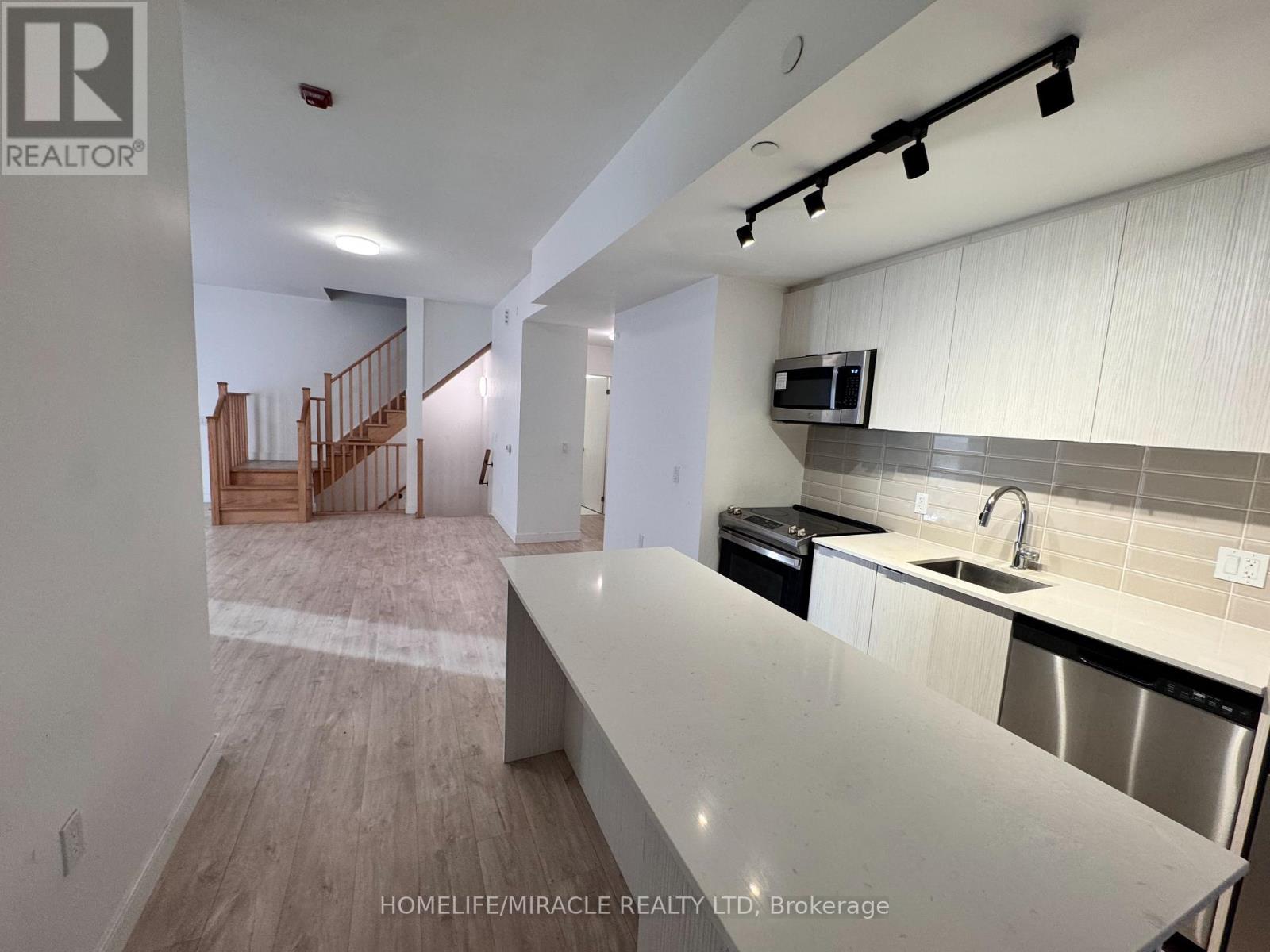 4 - 176 Clonmore Drive, Toronto, Ontario  M1N 1Y1 - Photo 12 - E13777210