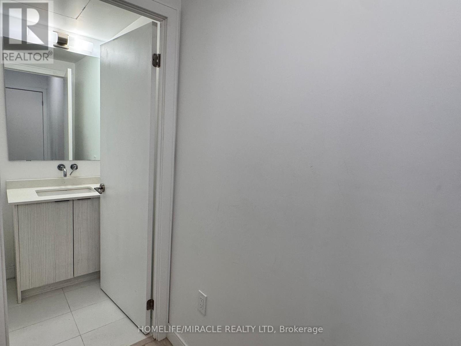 4 - 176 Clonmore Drive, Toronto, Ontario  M1N 1Y1 - Photo 9 - E13777210