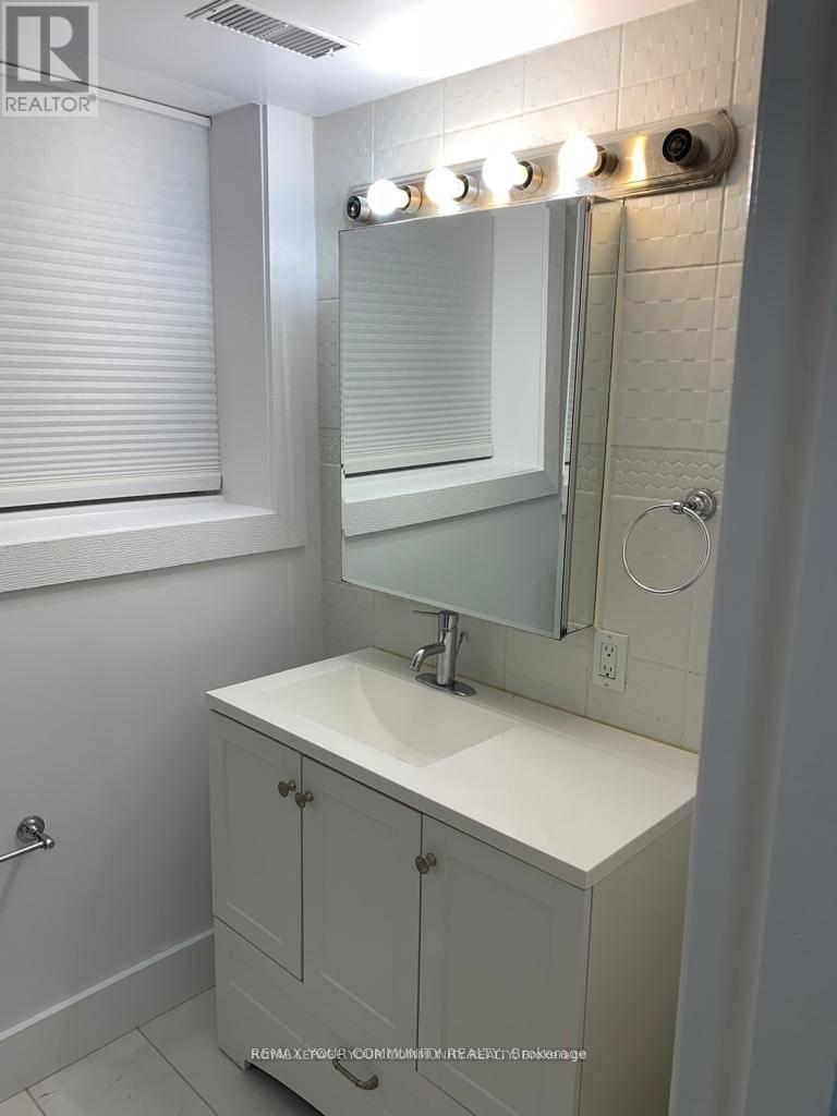 23 Charlemont Cres Crescent, Toronto, Ontario M1T 1M3 - Photo 3 - E13777214
