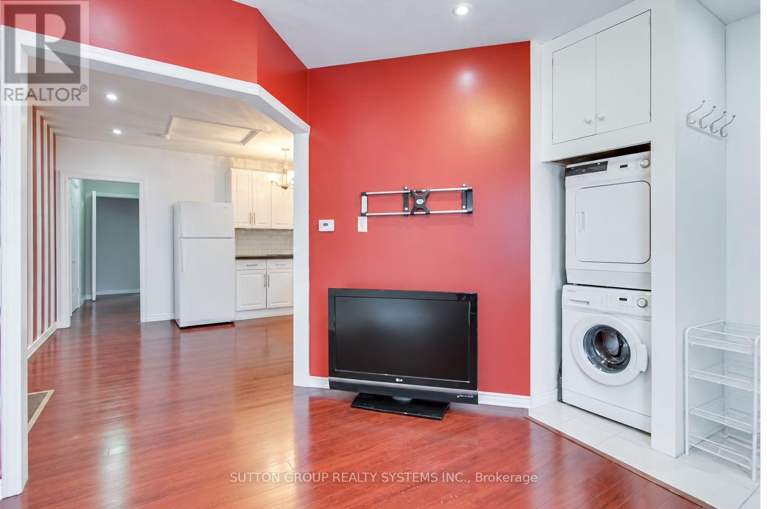 2094 Dufferin Street, Toronto, Ontario  M6E 3R7 - Photo 5 - W13777186