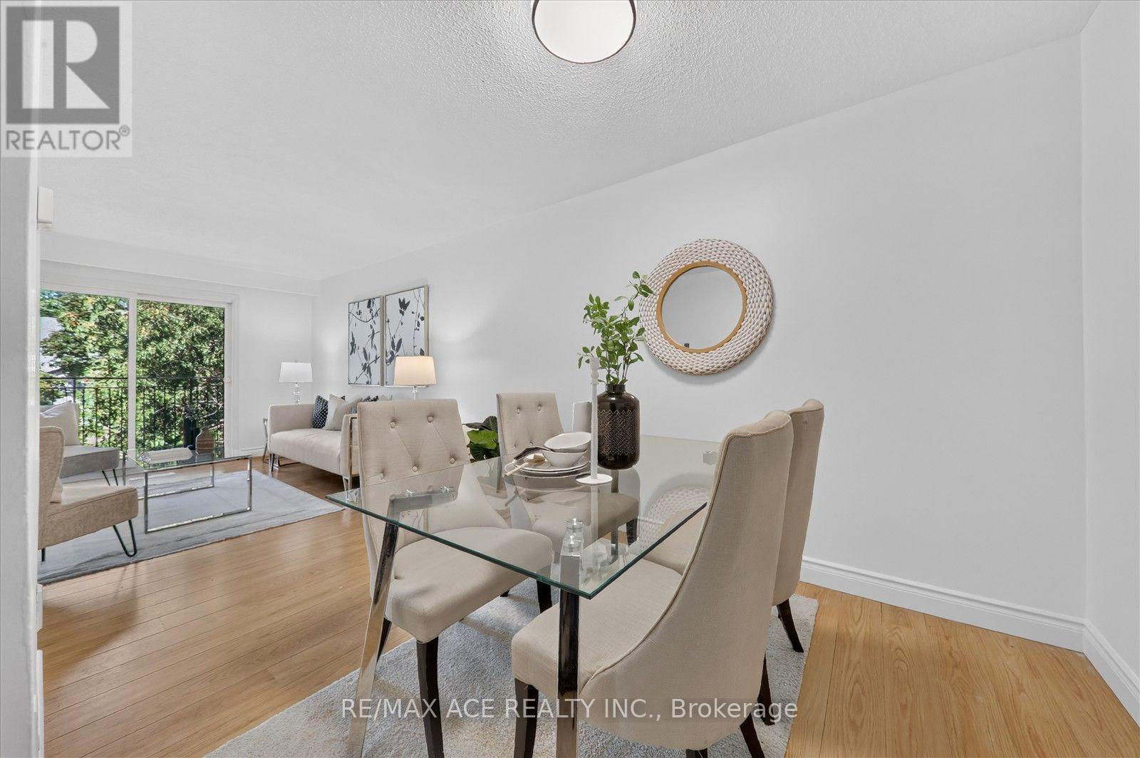 2330 Glastonbury Road S, Burlington, Ontario  L7P 3Y3 - Photo 12 - W13777190
