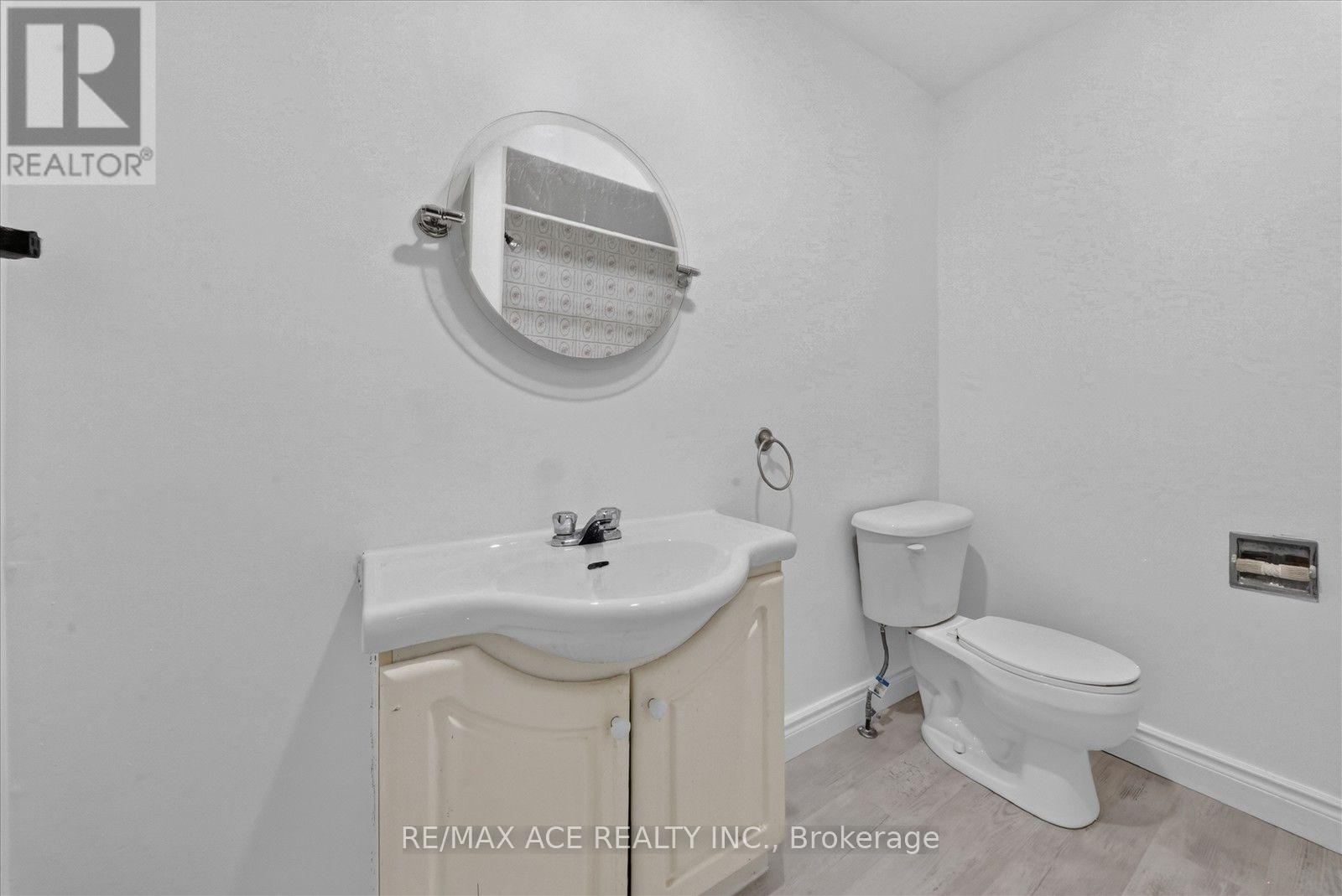 2330 Glastonbury Road S, Burlington, Ontario  L7P 3Y3 - Photo 28 - W13777190