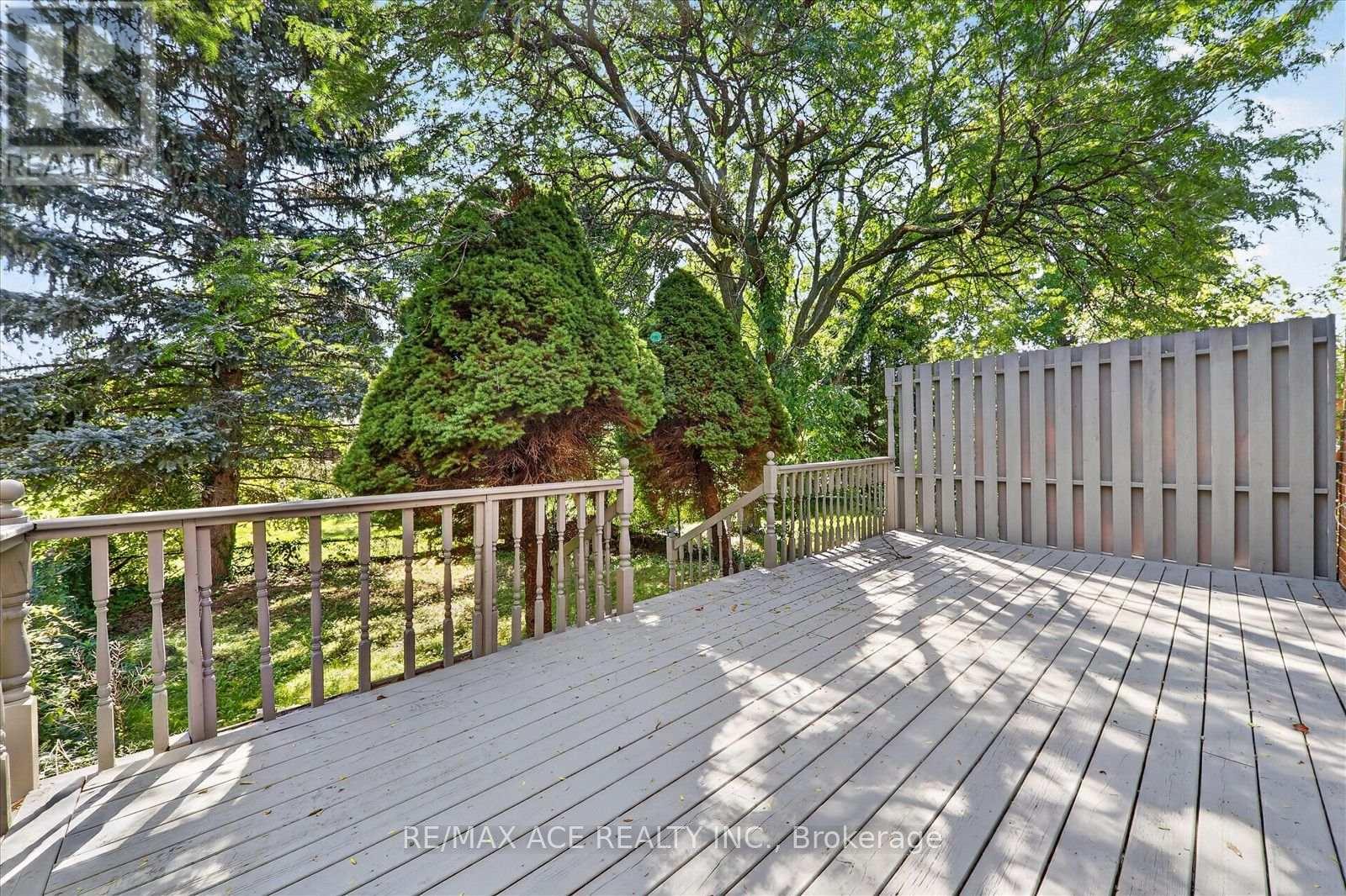 2330 Glastonbury Road S, Burlington, Ontario  L7P 3Y3 - Photo 32 - W13777190