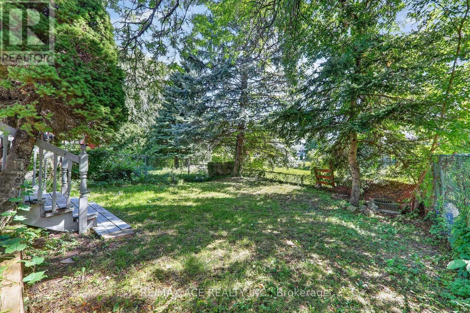 2330 Glastonbury Road S, Burlington, Ontario  L7P 3Y3 - Photo 38 - W13777190