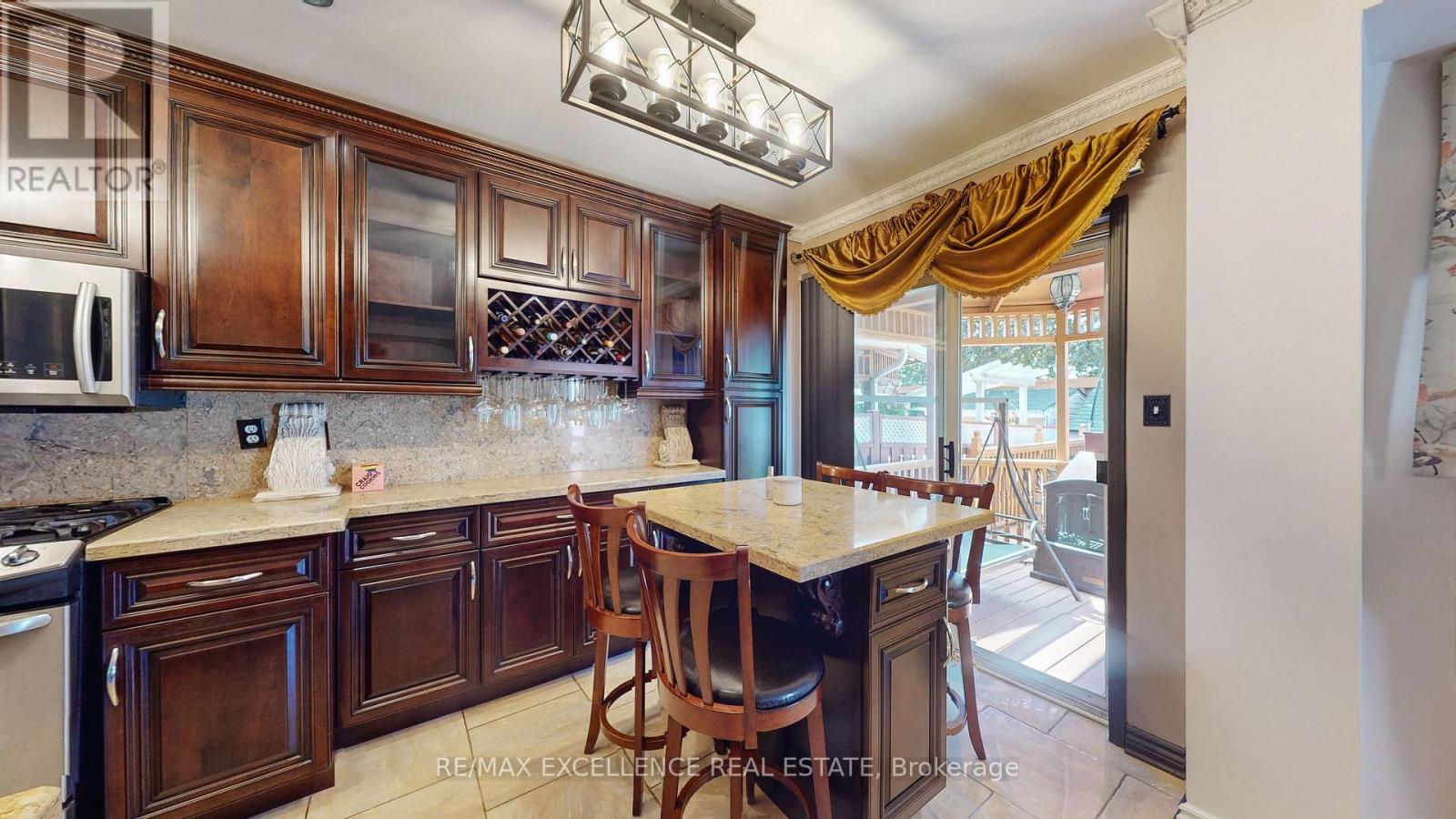 12 Prado Court, Toronto, Ontario  M6B 4L2 - Photo 15 - W13777206