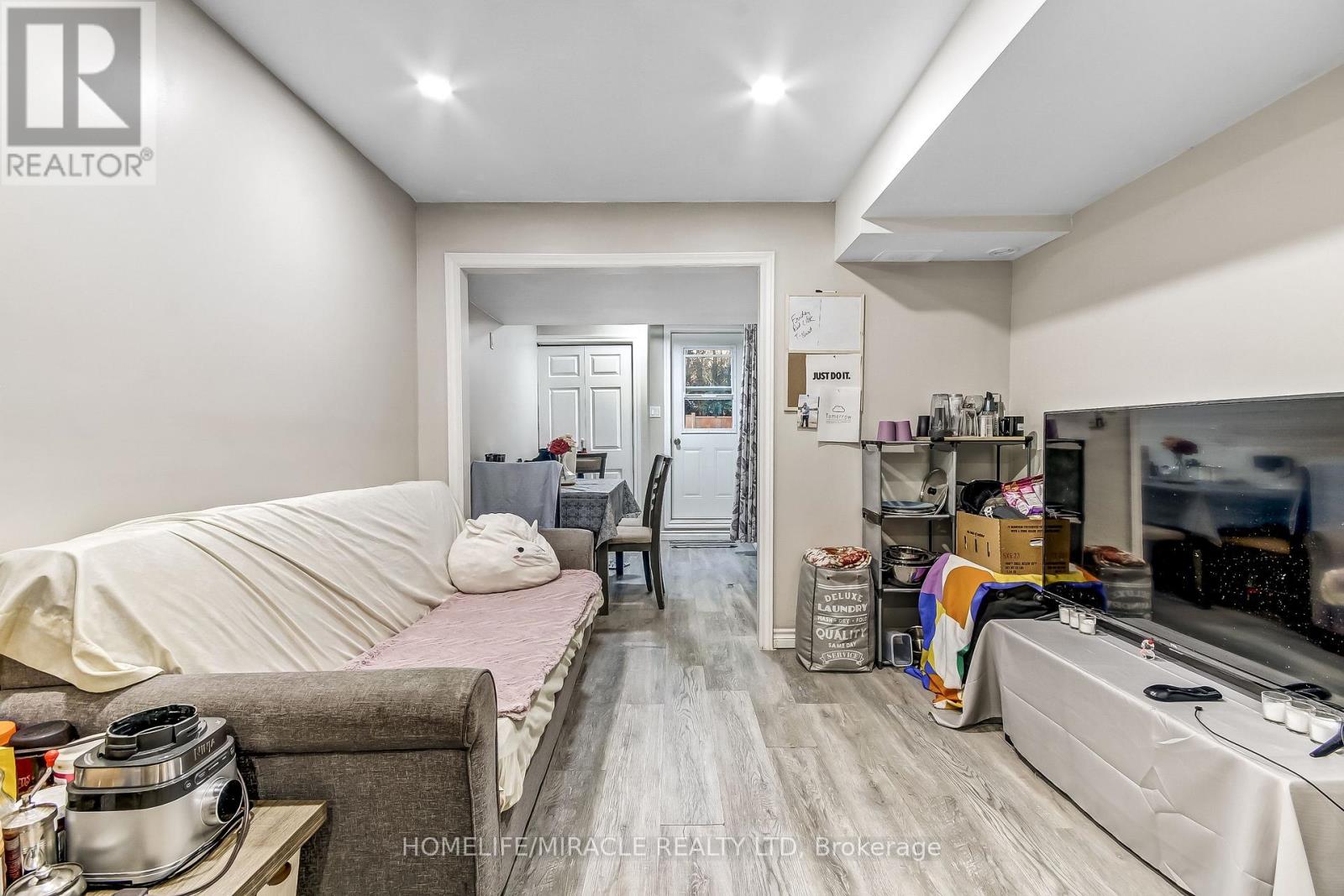 23 Willis Avenue, Strathroy-Caradoc, Ontario  N7G 0B6 - Photo 3 - X13777202