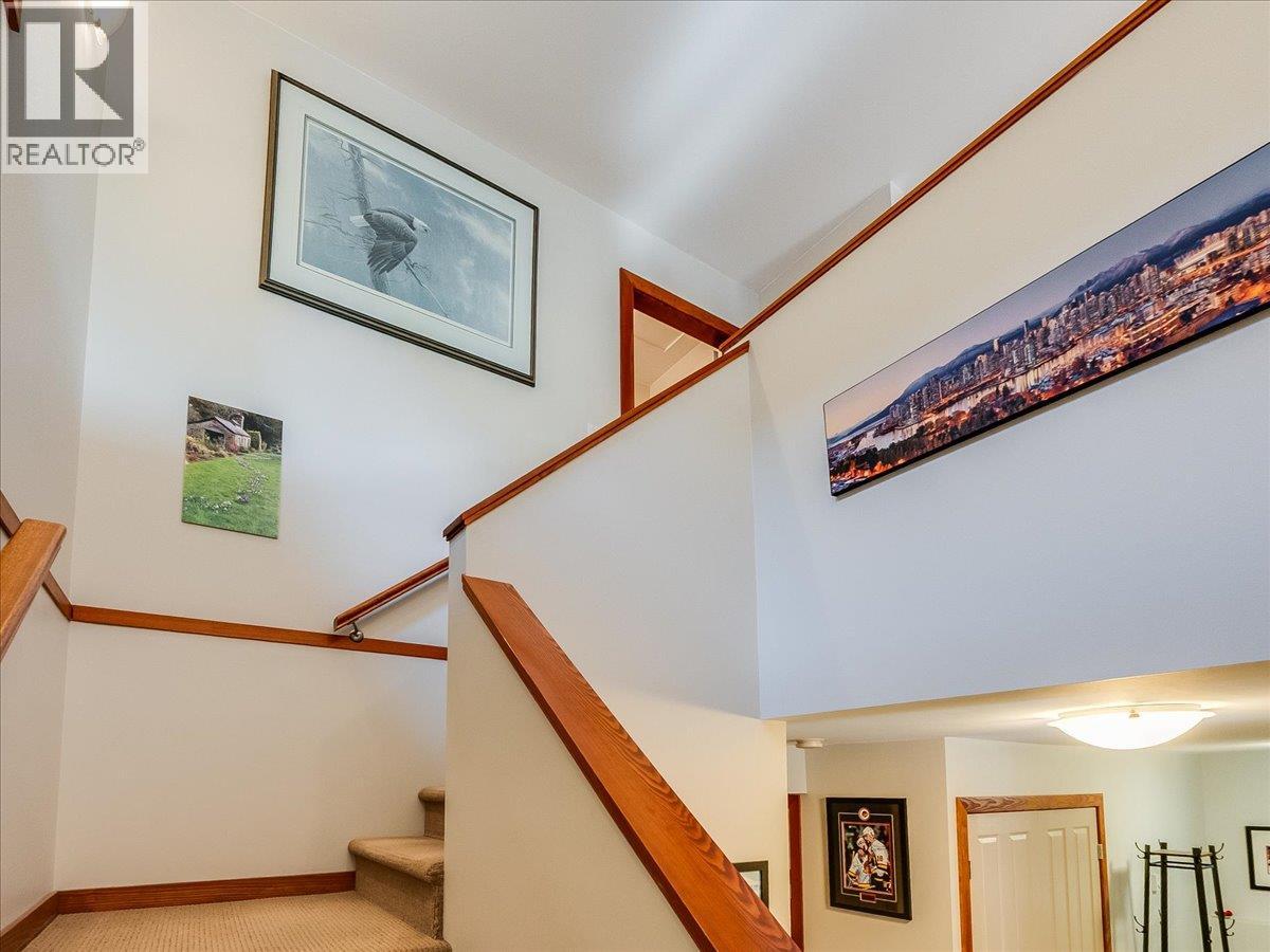 800a Redstone Drive, Rossland, British Columbia  V0G 1Y0 - Photo 10 - 10400629