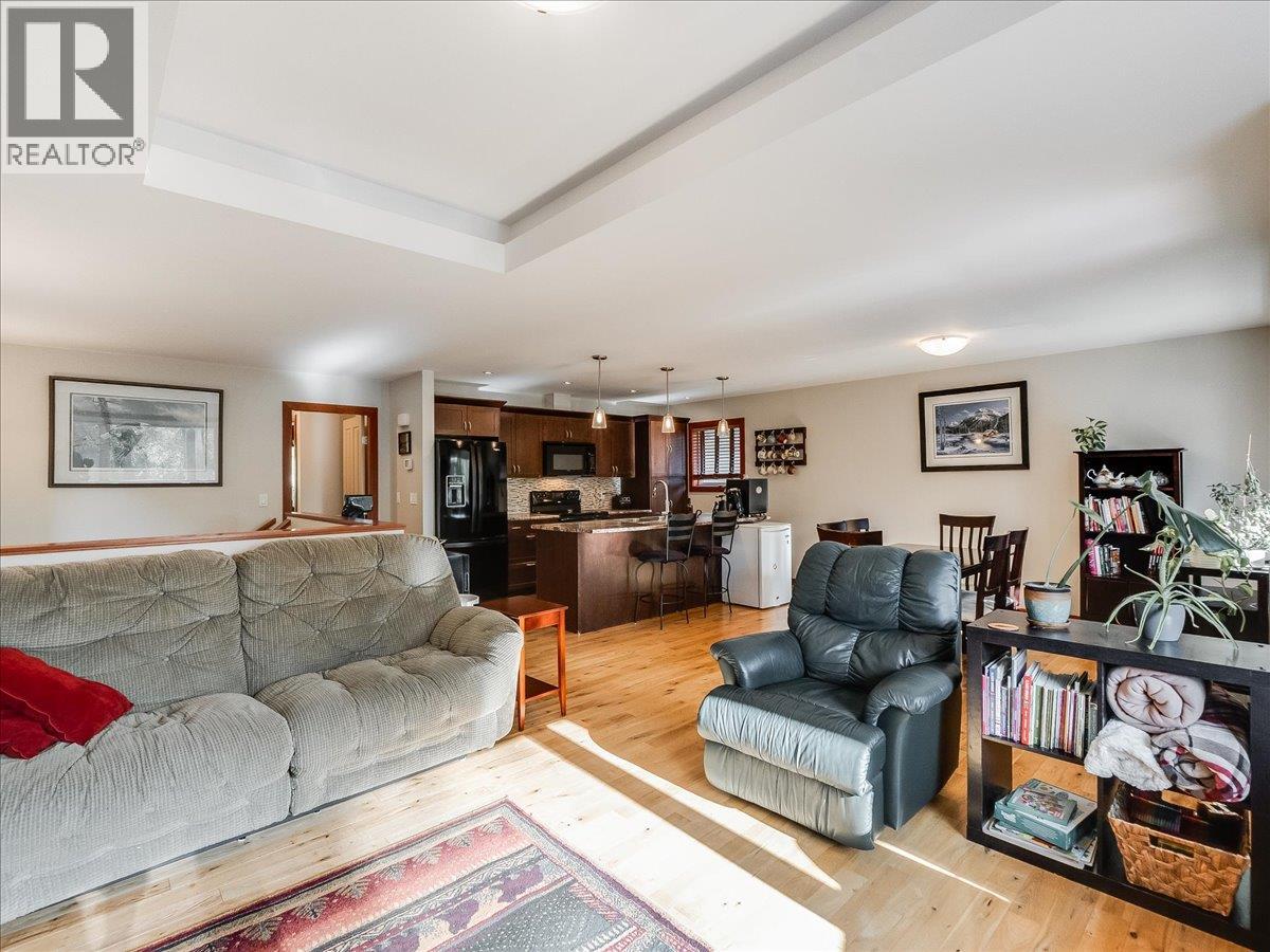 800a Redstone Drive, Rossland, British Columbia  V0G 1Y0 - Photo 20 - 10400629
