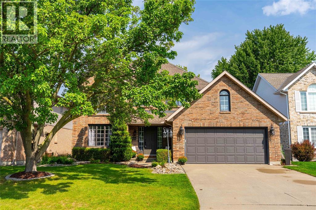2718 SANDFIELD CRESCENT, Sarnia, Ontario