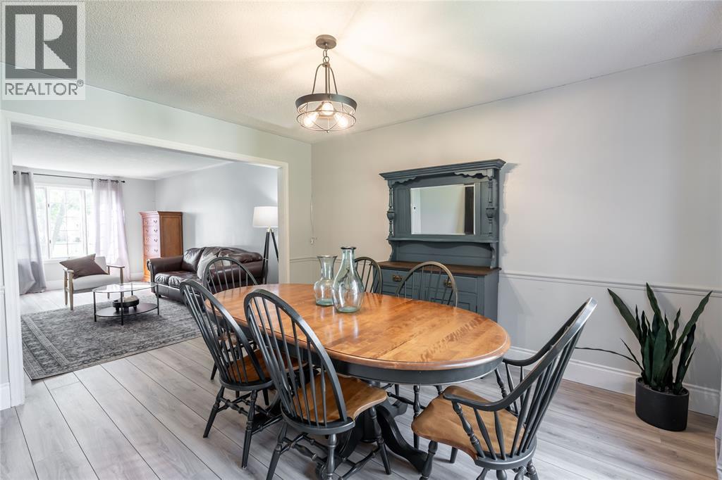 2718 Sandfield Crescent, Sarnia, Ontario  N0N 1C0 - Photo 17 - 26021566
