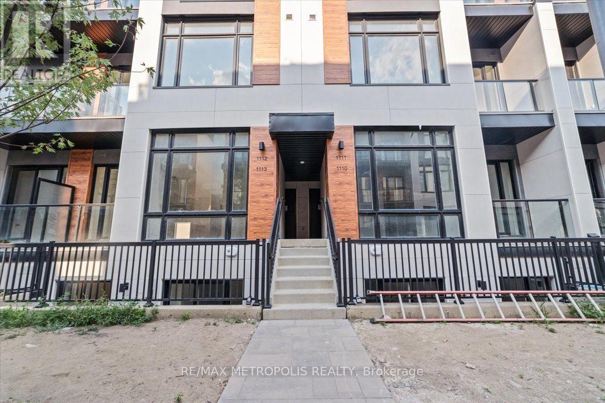 1113 - 12 DAVID EYER ROAD, Richmond Hill, Ontario