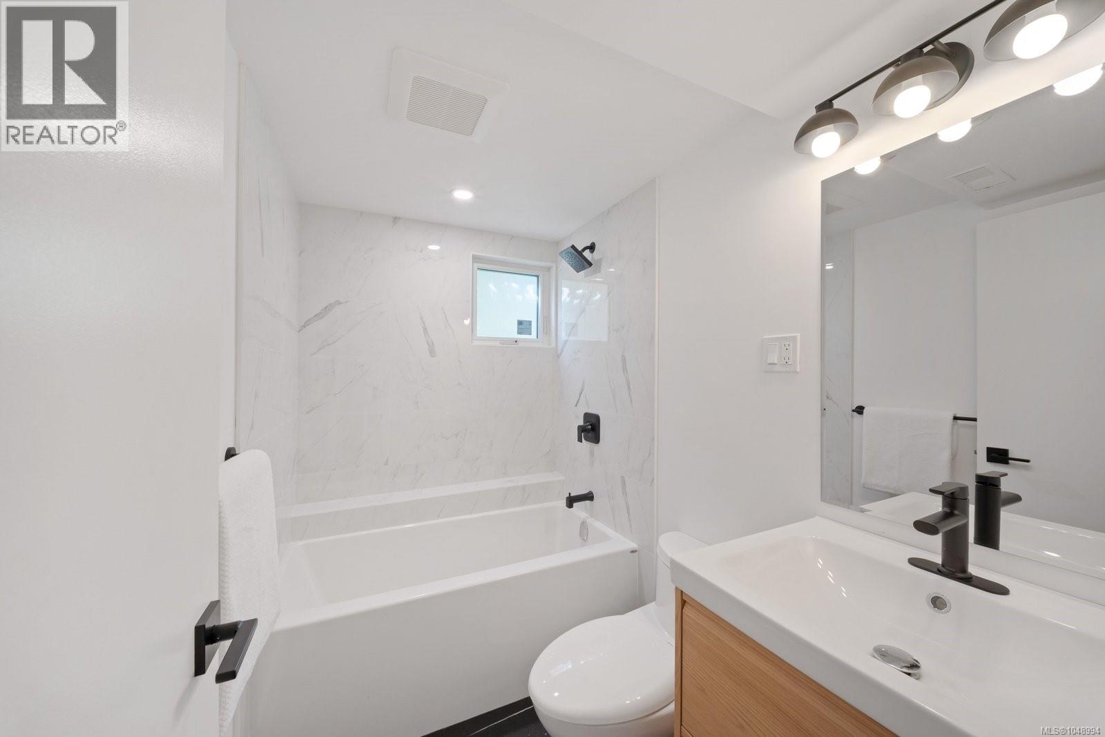 1601 Mileva Lane, Saanich, British Columbia  V8N 2V6 - Photo 36 - 1048994