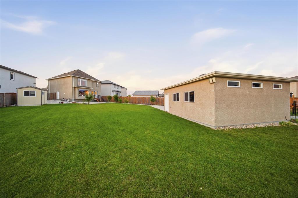 22 Hemmingwood Court, Winnipeg, Manitoba  R3Y 1S4 - Photo 49 - 202622854