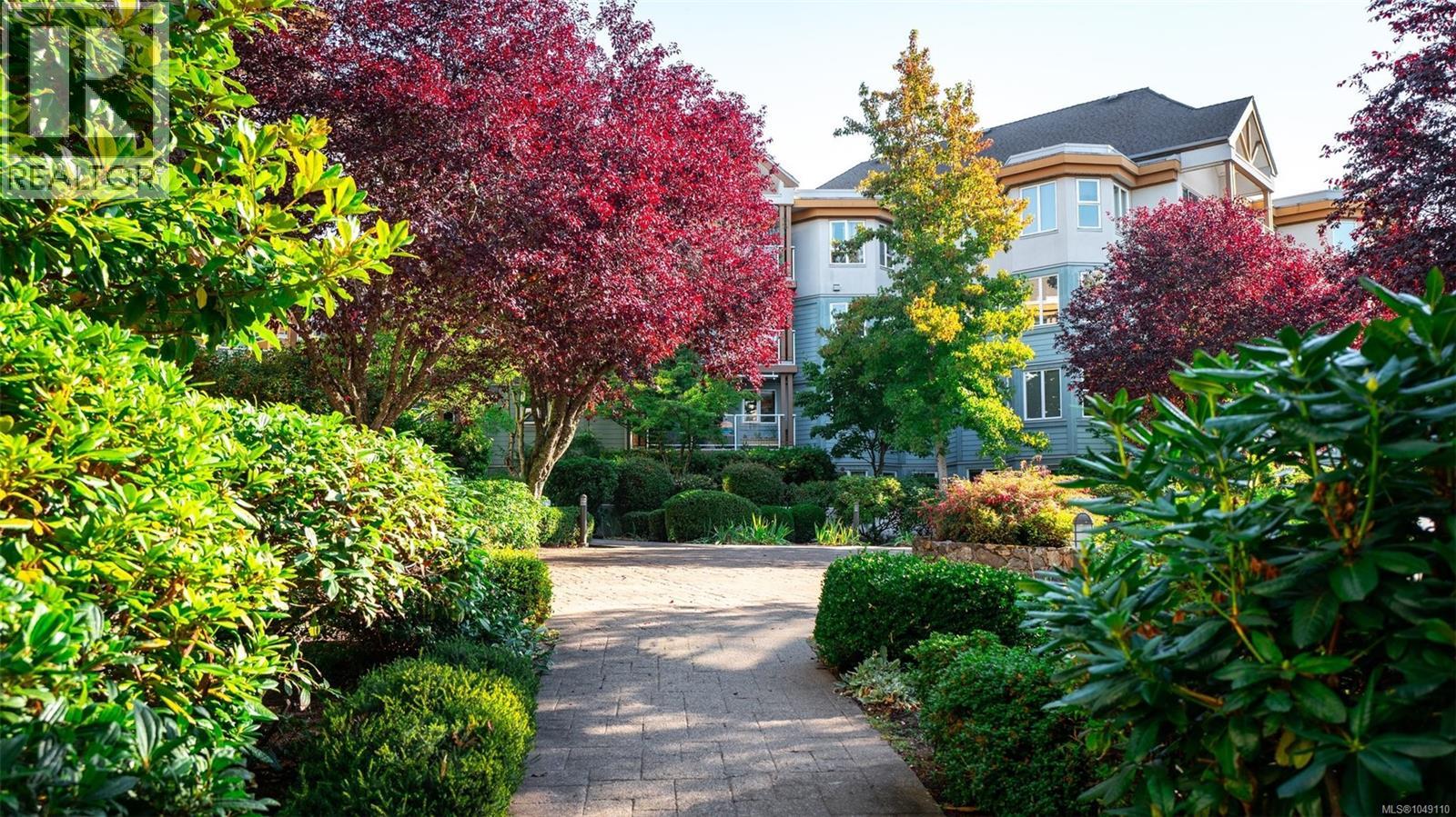 Park Royal Place is a sleeper when it comes to location. Its rare to have a condo with gardens and space. Most are all concrete with little to no green space.