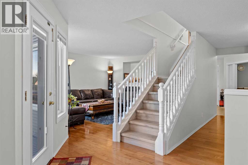 188 Tuscany Valley Drive Nw, Calgary, Alberta  T3L 2C2 - Photo 17 - A2343047