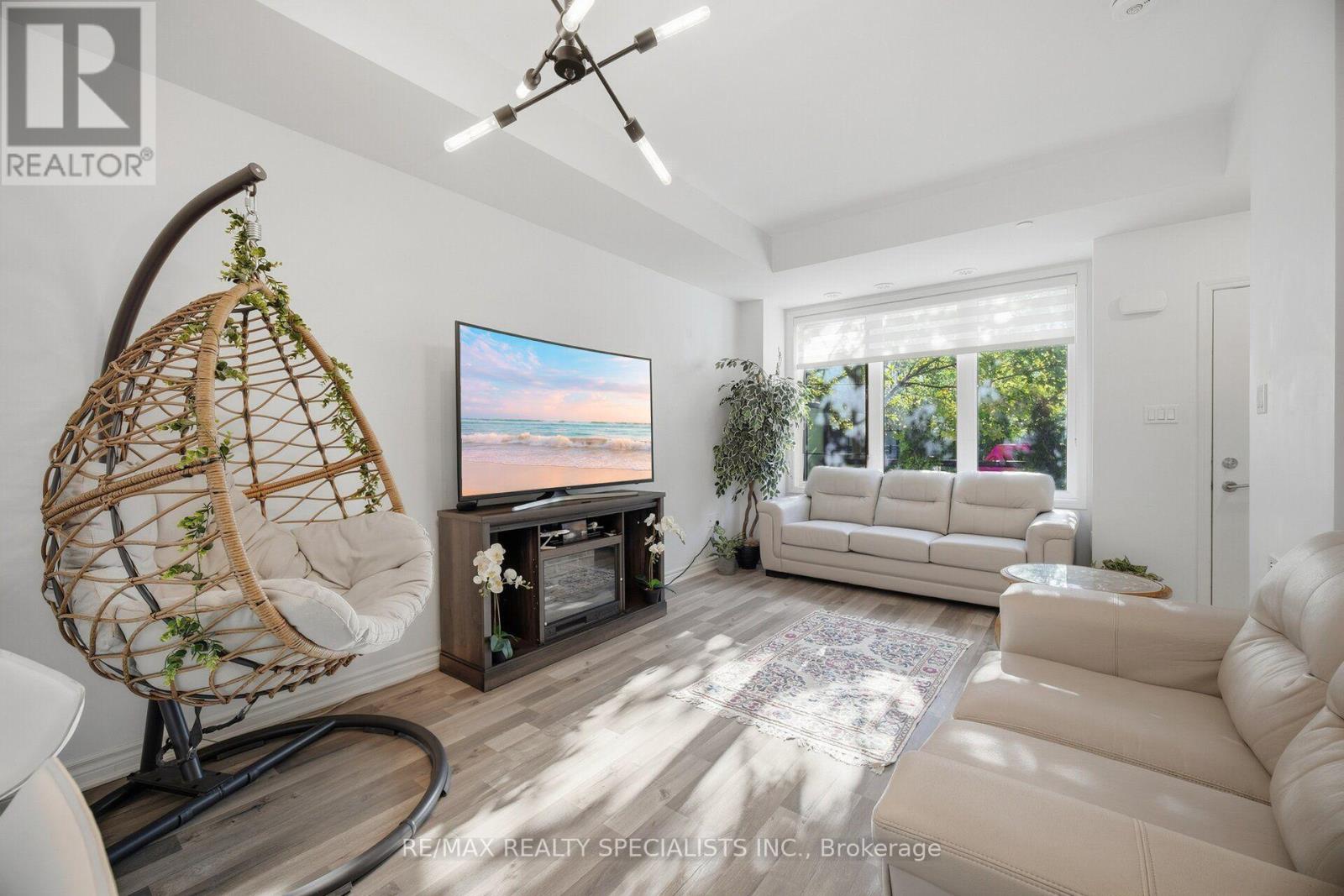 7 - 2232 Bromsgrove Road, Mississauga, Ontario  L5J 0B3 - Photo 8 - W13776422