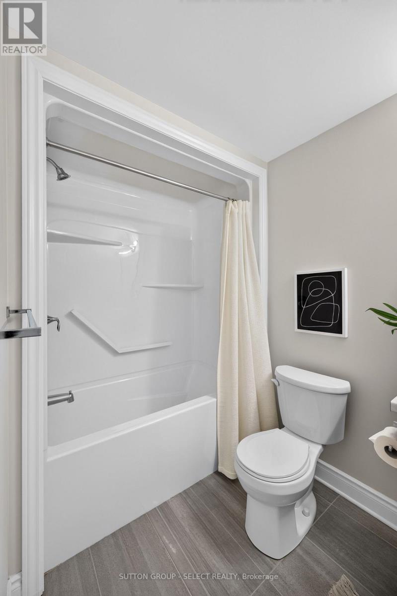 7 Violet Court, Middlesex Centre, Ontario  N0M 2A0 - Photo 27 - X13777244
