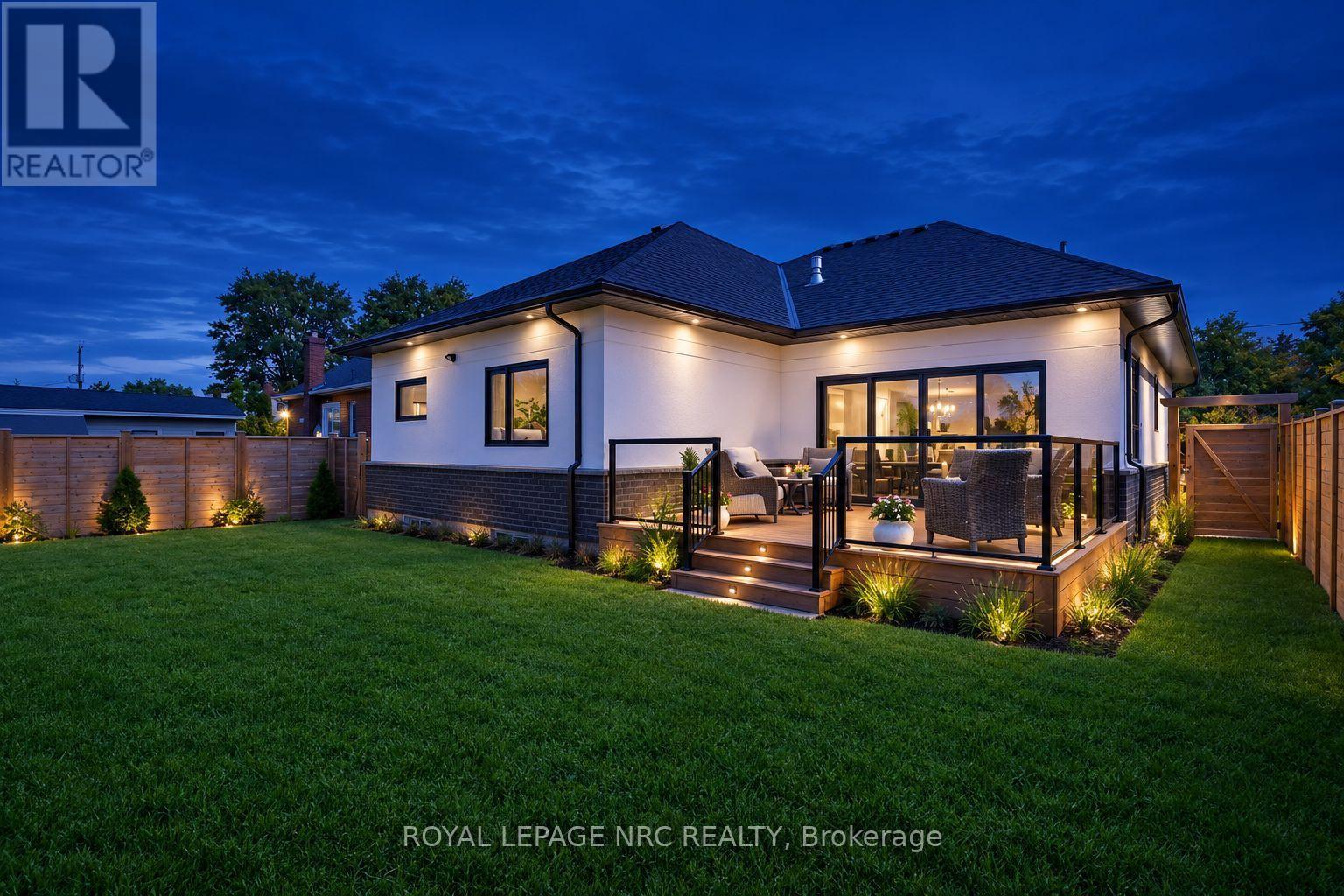 1007 Clare Avenue, Pelham, Ontario  L3C 3C2 - Photo 41 - X13777258