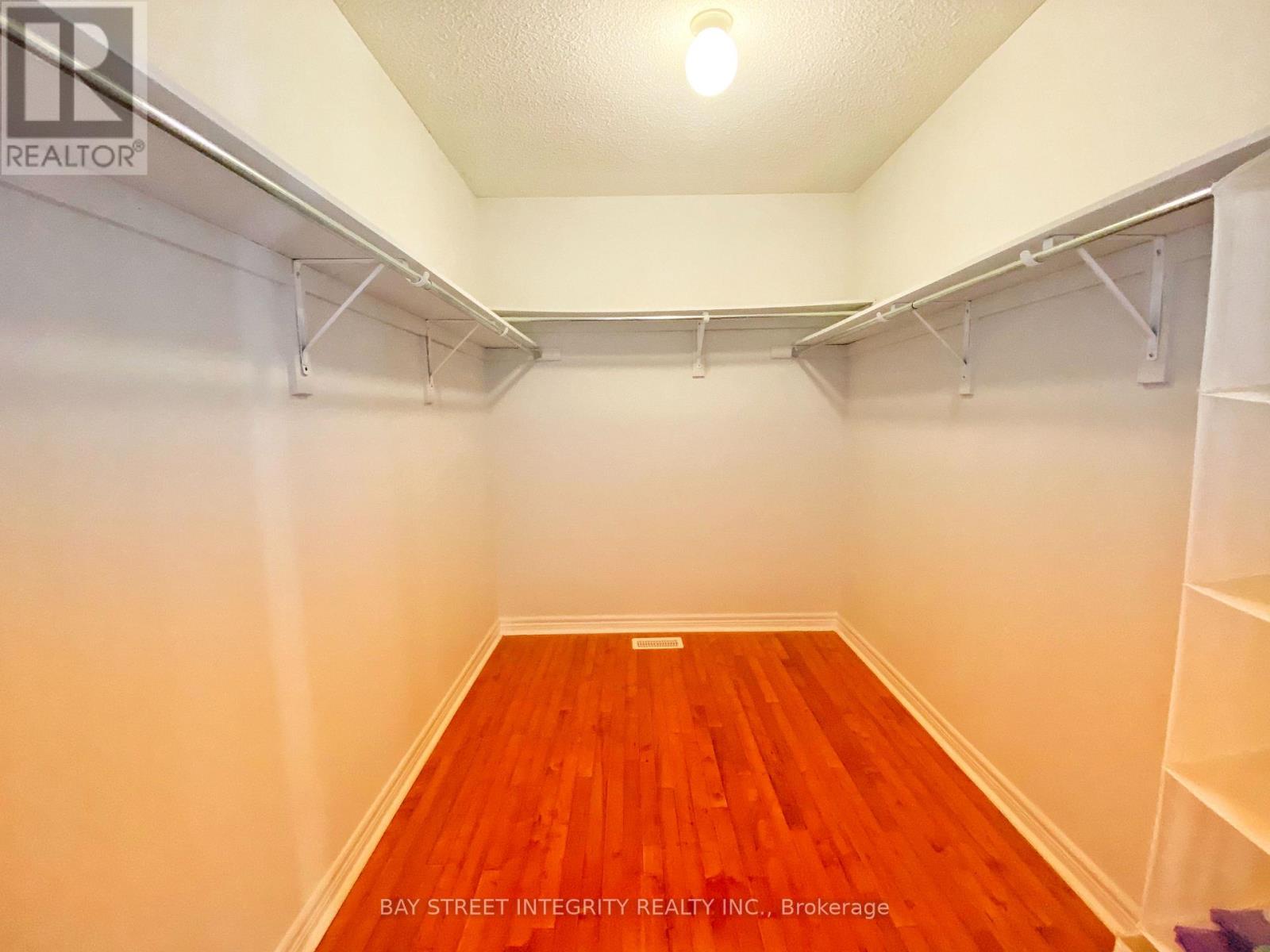 Main 114 Red River Crescent, Newmarket, Ontario  L3X 2R1 - Photo 19 - N13777252