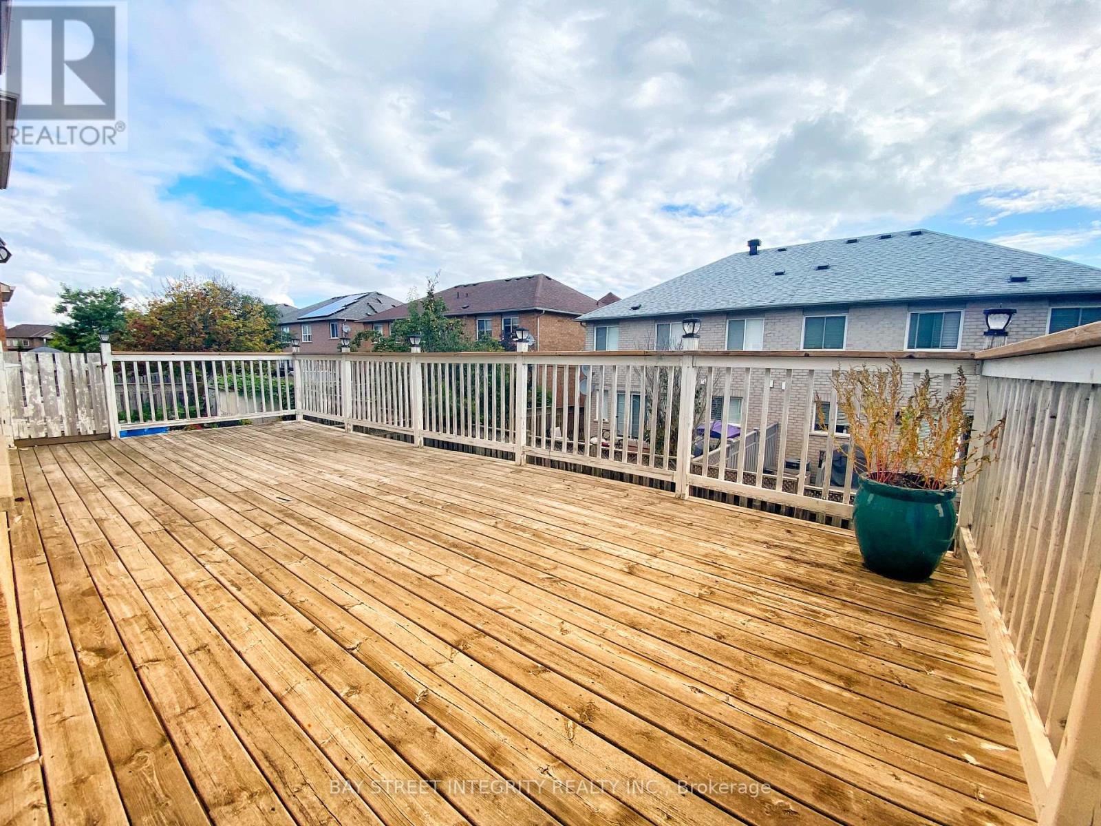 Main 114 Red River Crescent, Newmarket, Ontario  L3X 2R1 - Photo 22 - N13777252