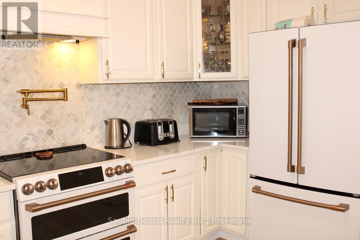 359 Sixth Street N, South Bruce Peninsula, Ontario  N0H 2G0 - Photo 13 - X13777262