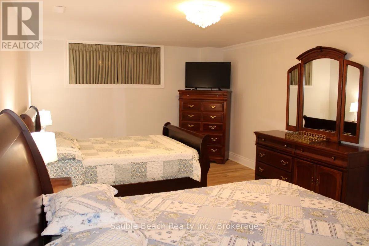 359 Sixth Street N, South Bruce Peninsula, Ontario  N0H 2G0 - Photo 34 - X13777262