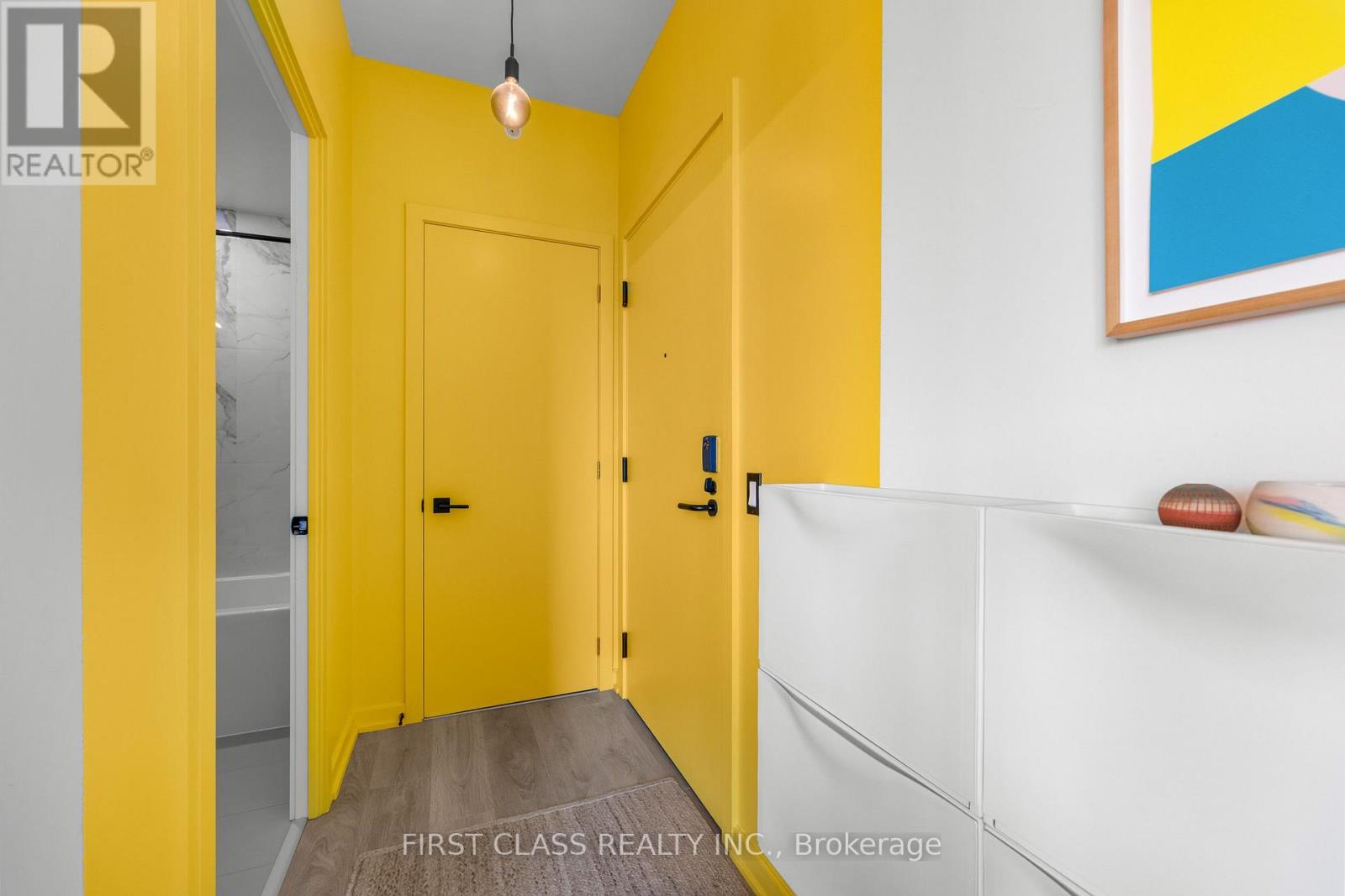 1403 - 10 Graphophone Grove, Toronto, Ontario  M6H 0E5 - Photo 4 - W13777256