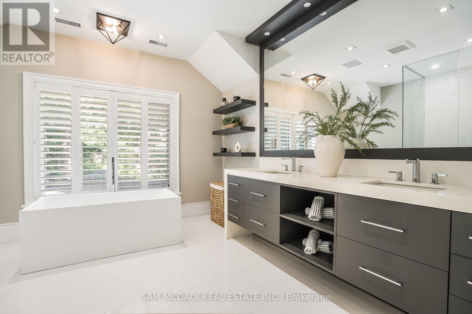 231 Wedgewood Drive, Oakville, Ontario  L6J 4R6 - Photo 27 - W13777260