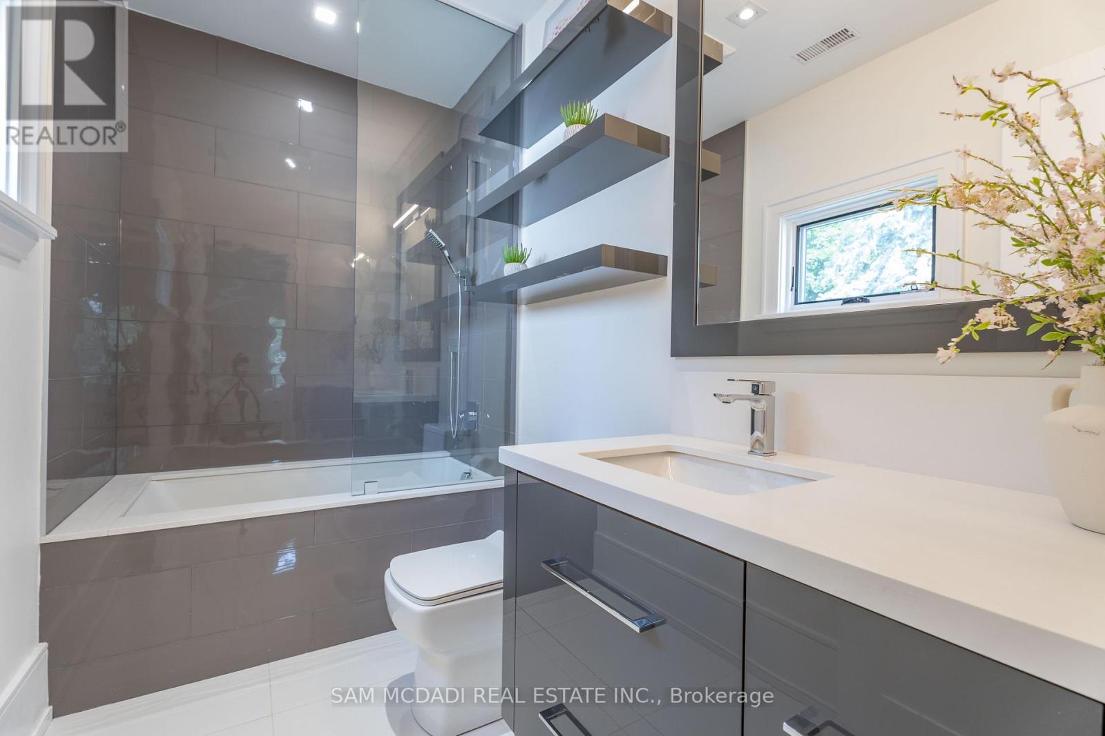 231 Wedgewood Drive, Oakville, Ontario  L6J 4R6 - Photo 35 - W13777260
