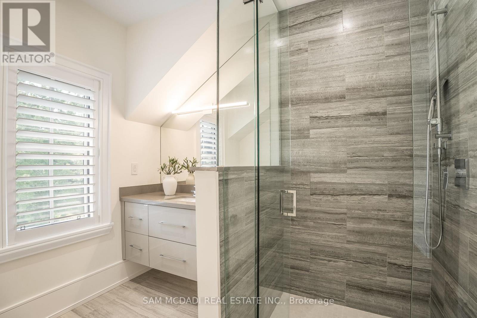 231 Wedgewood Drive, Oakville, Ontario  L6J 4R6 - Photo 37 - W13777260