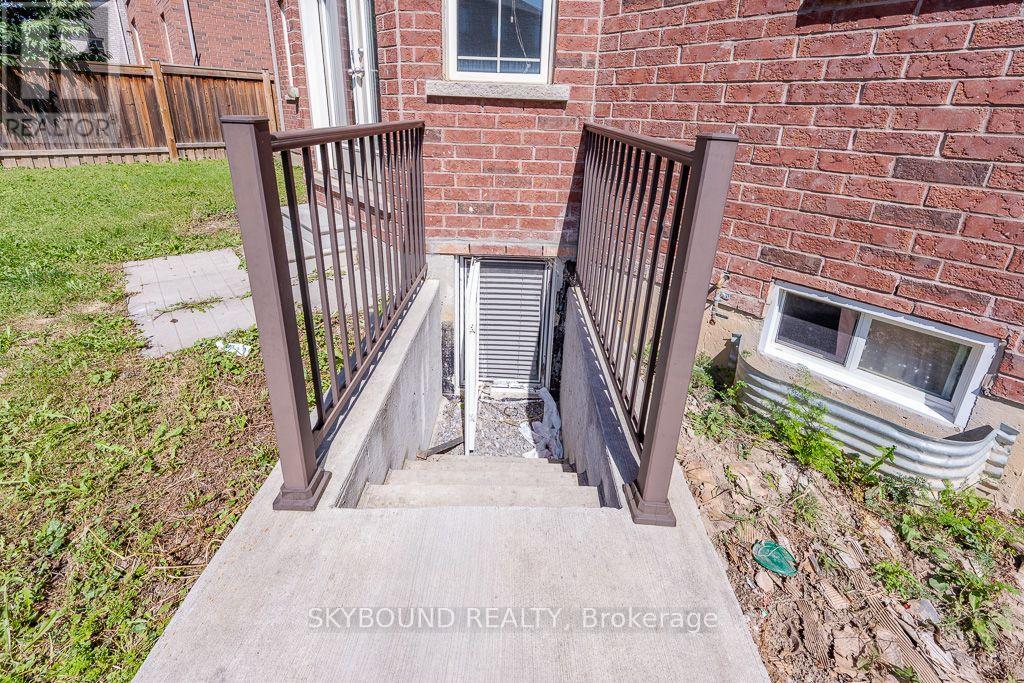 10 Villanova Road, Brampton, Ontario  L6Y 2Z4 - Photo 46 - W13770528