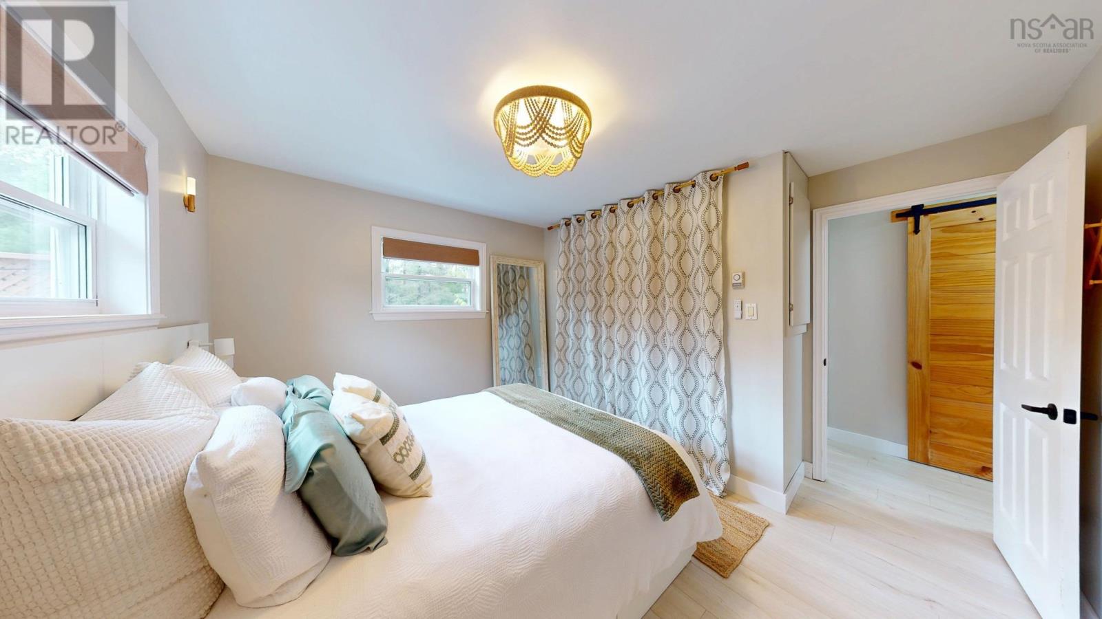 35 Pleasant Street photo 18