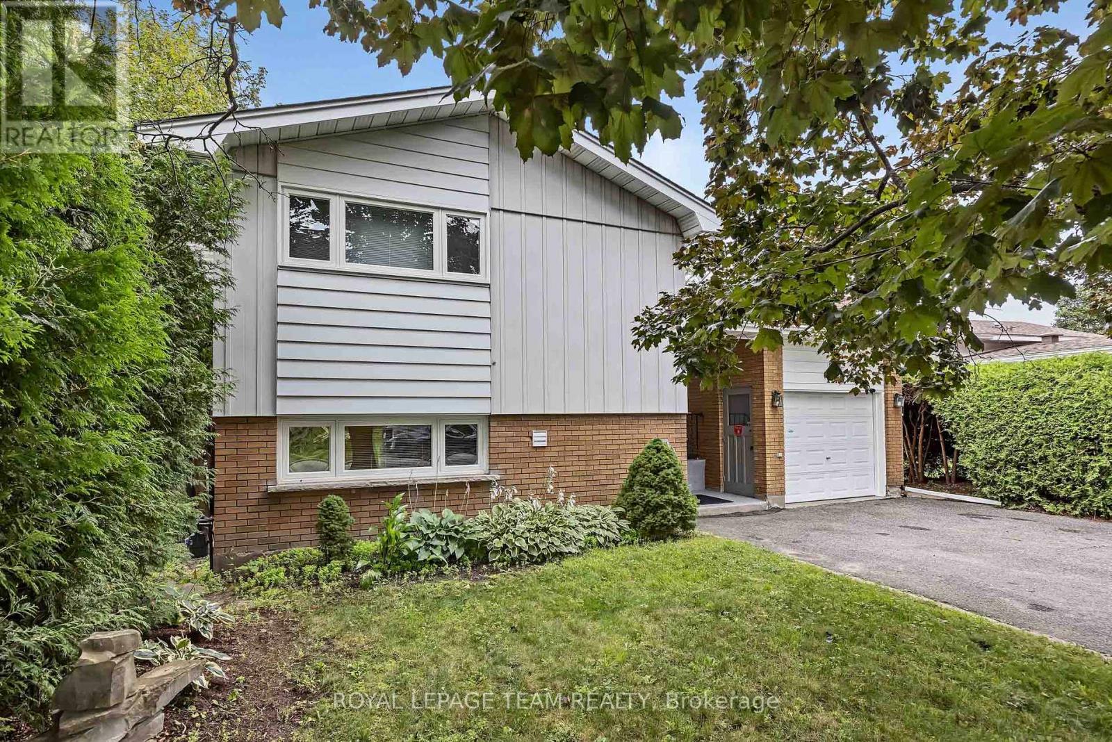 1174 Bonnie Crescent, Ottawa, Ontario  K2C 1Z5 - Photo 2 - X13777274