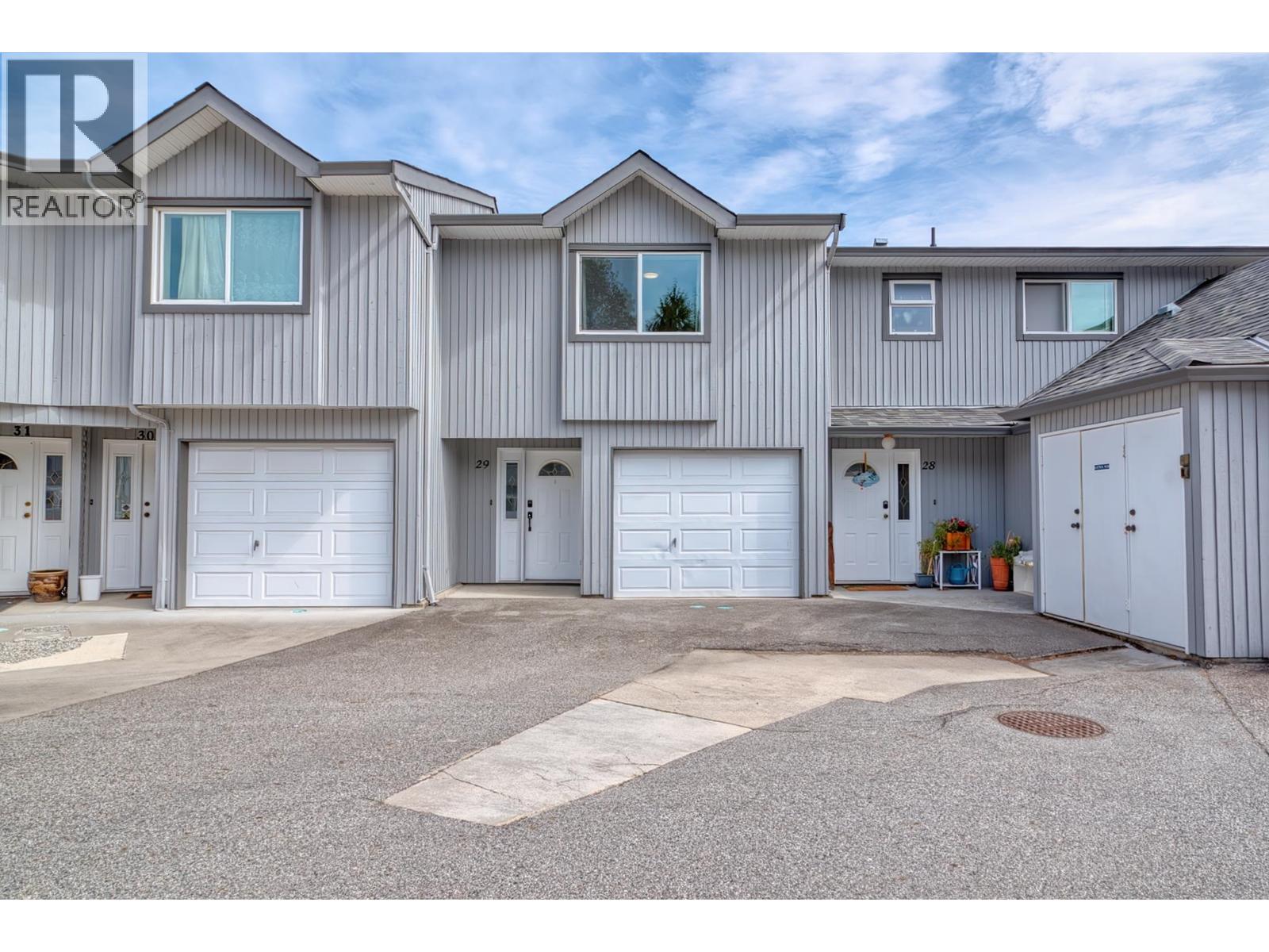 29 5761 WHARF AVENUE, sechelt, British Columbia