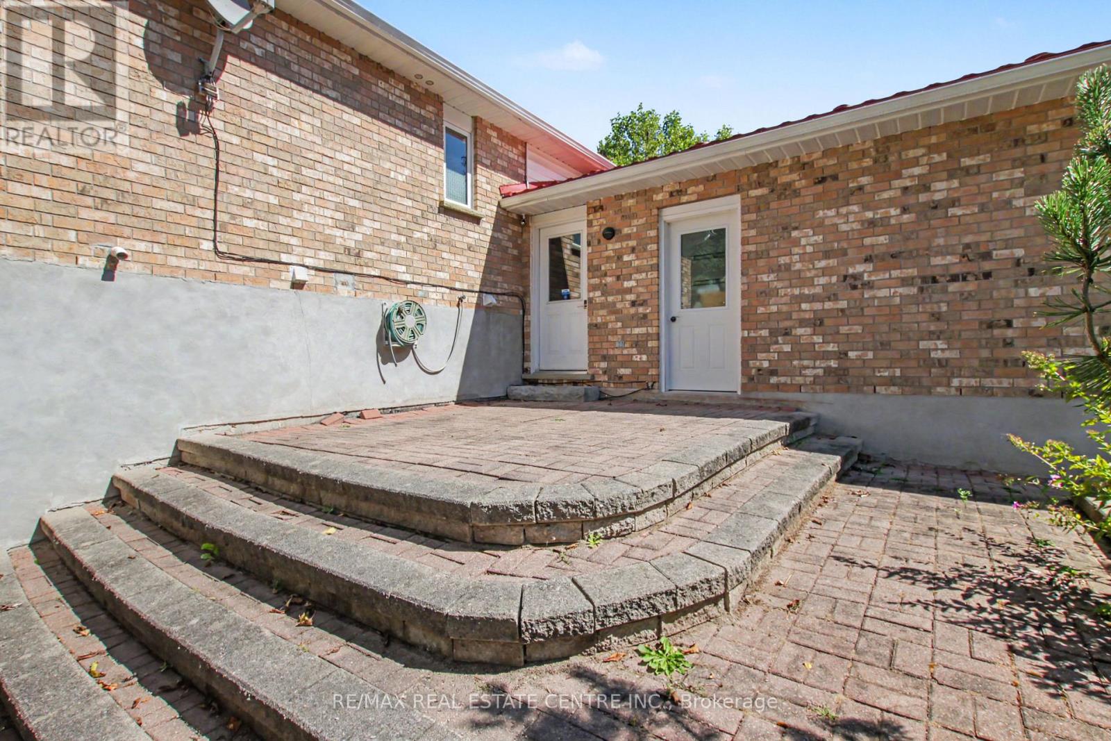 16 Main Street, North Dumfries, Ontario  N0B 1E0 - Photo 26 - X13777268