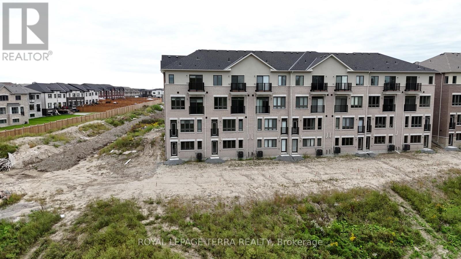 51 Upper Paradise Way, Whitby, Ontario  L1P 0S2 - Photo 8 - E13769984