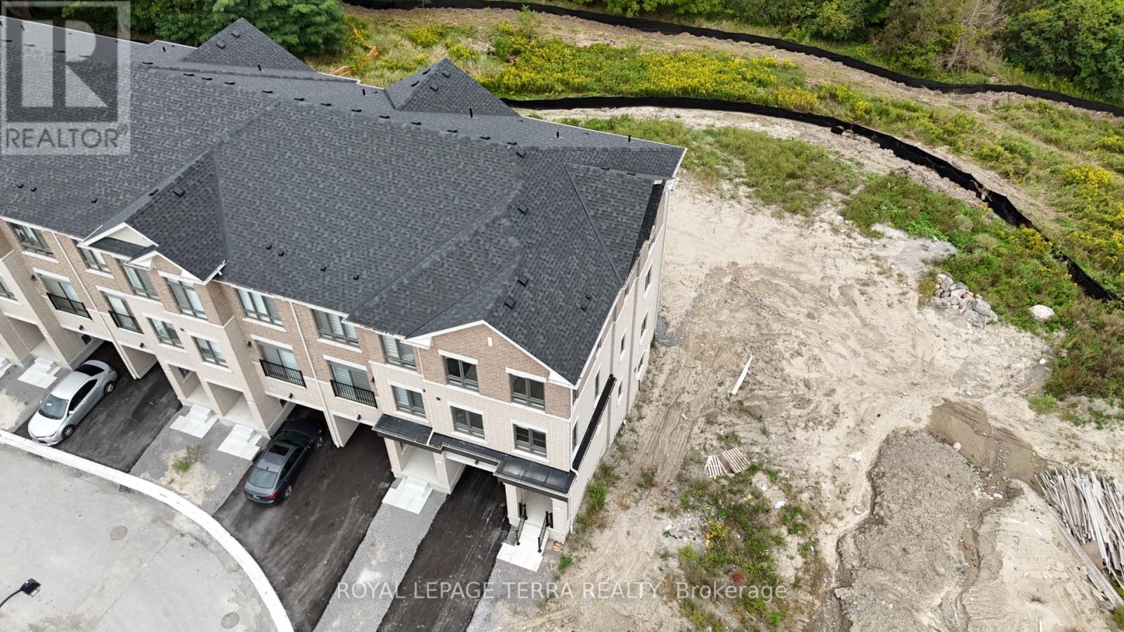 51 Upper Paradise Way, Whitby, Ontario  L1P 0S2 - Photo 3 - E13769984