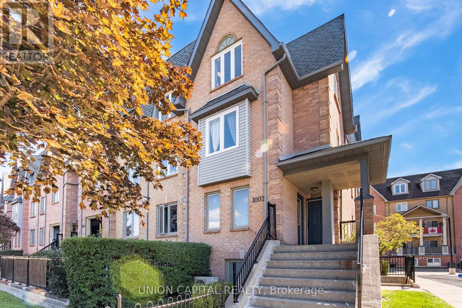 1002 - 75 WELDRICK ROAD E, Richmond Hill, Ontario