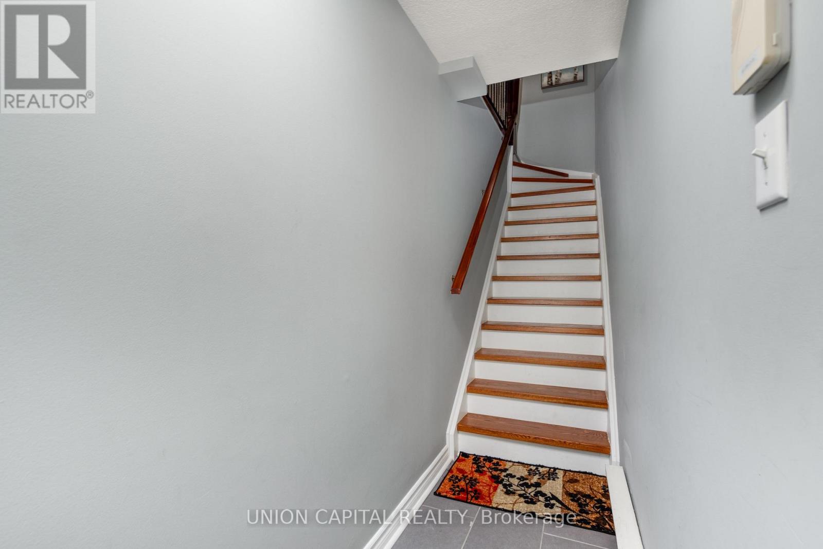 1002 - 75 Weldrick Road E, Richmond Hill, Ontario  L4C 0H9 - Photo 2 - N13772364