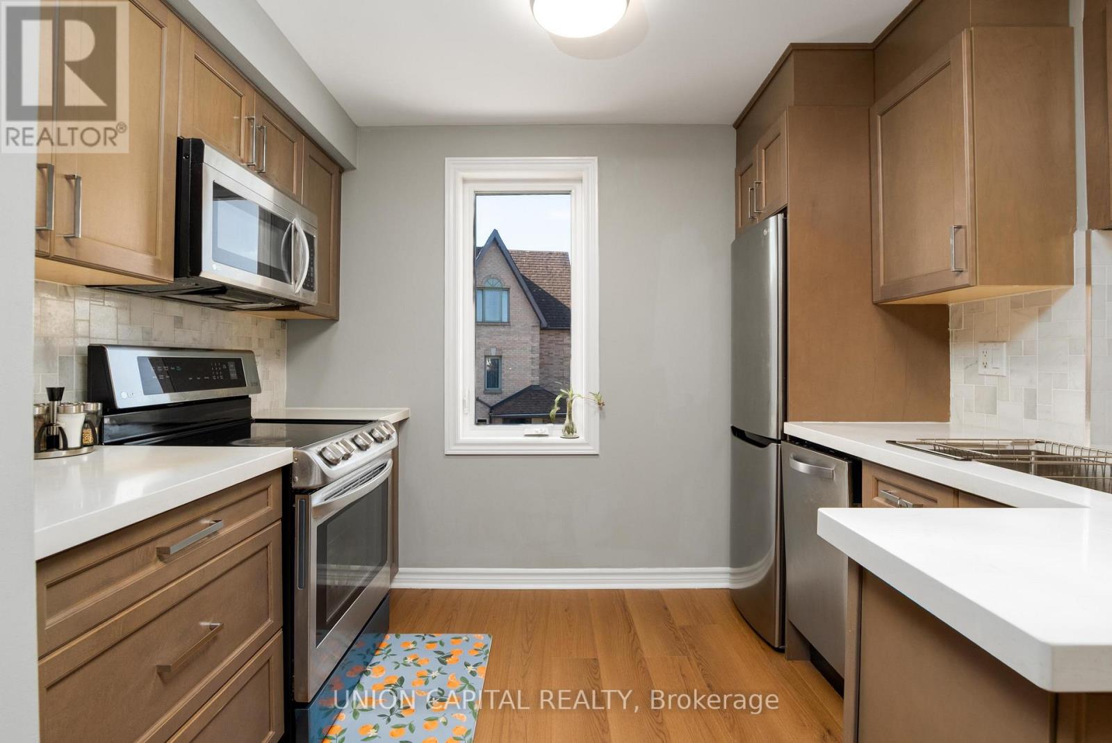 1002 - 75 Weldrick Road E, Richmond Hill, Ontario  L4C 0H9 - Photo 5 - N13772364