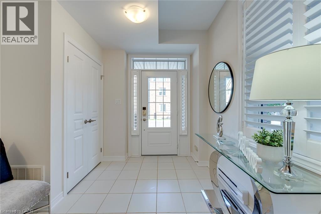393 Grantham Common, Oakville, Ontario  L6H 7E3 - Photo 3 - 40861229