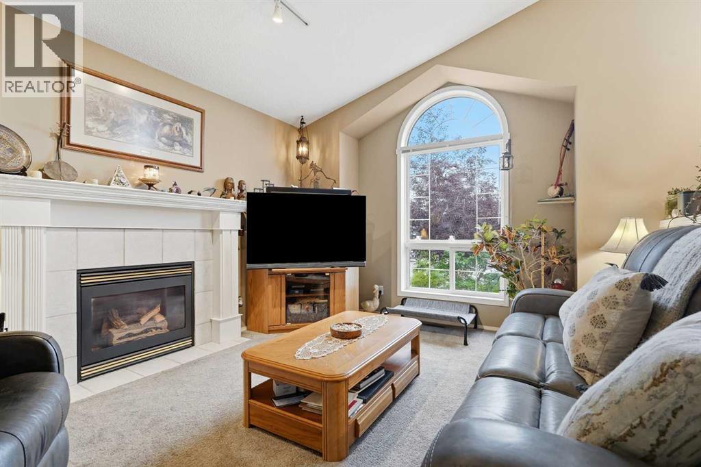 23 Hidden Ridge Place Nw, Calgary, Alberta  T3A 5V8 - Photo 12 - A2344366