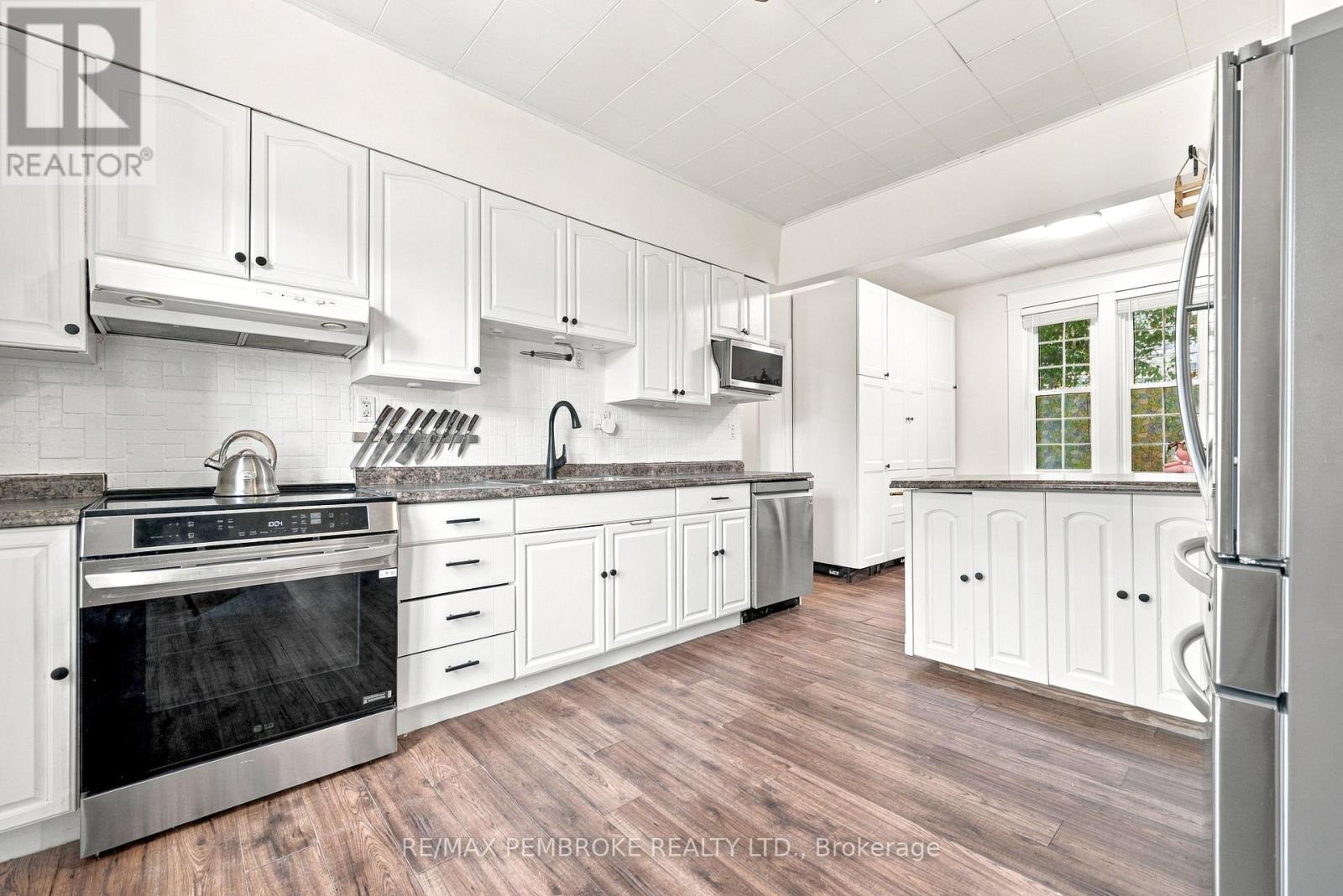 296 First Avenue N, Pembroke, Ontario  K8A 5C2 - Photo 15 - X13777288